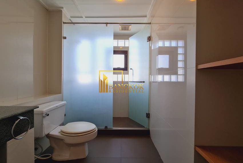 4 bed apartment Charoenjai Place 20196 image-28