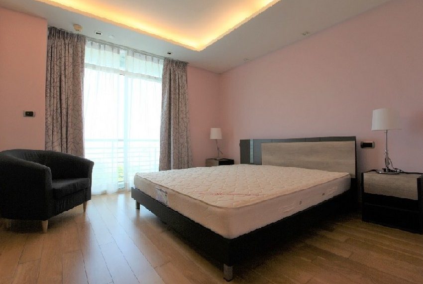 10989 Image-03