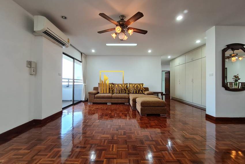 3 bed pet friendly renovated apartment Tubtim Mansion 20486 image-04