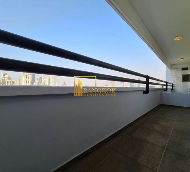3 bed pet friendly renovated apartment Tubtim Mansion 20486 image-05