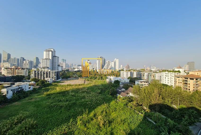3 bed pet friendly renovated apartment Tubtim Mansion 20486 image-06
