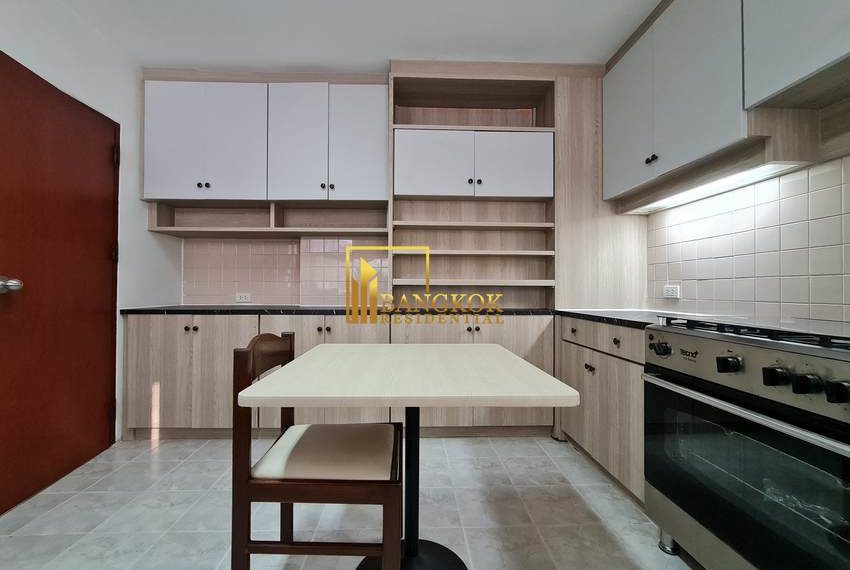 3 bed pet friendly renovated apartment Tubtim Mansion 20486 image-09