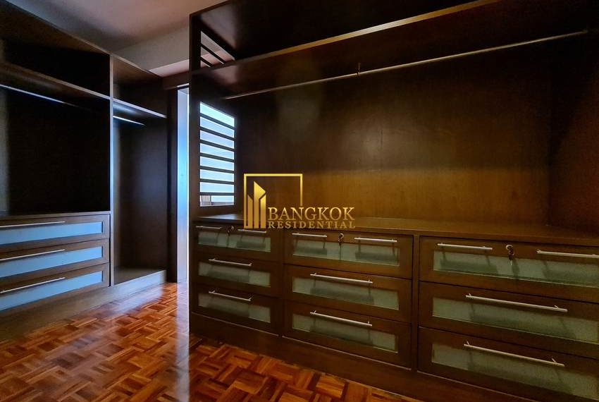 3 bedroom apartment for rent Phirom Garden Residence 20361 image-17