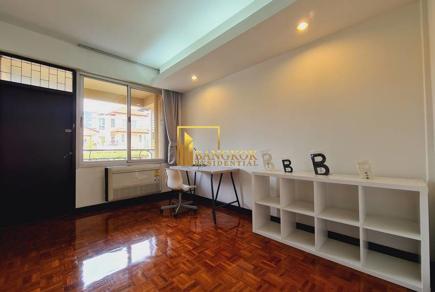 Phatana Court Apartment For Rent 20359 image-01