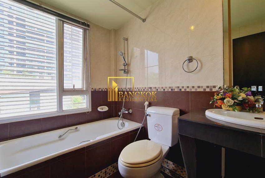 Phatana Court Apartment For Rent 20359 image-11