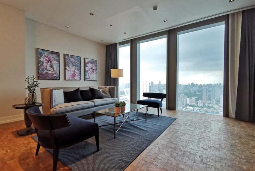 The Ritz Carlton Residences 3 Bed Condo 12666 Image-01