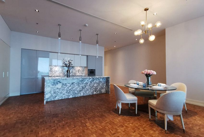The Ritz Carlton Residences 3 Bed Condo 12666 Image-03