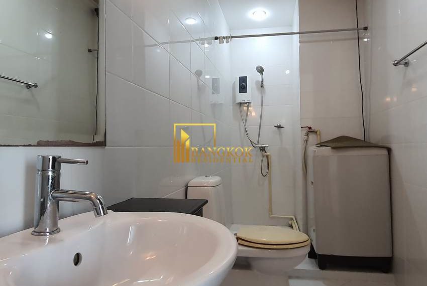 2 bed condo near asoke bts Citi Smart 11052 image-12