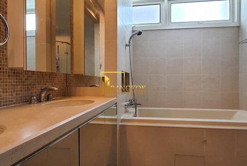 3 bedroom silom The Royal Saladaeng 12923 image-16