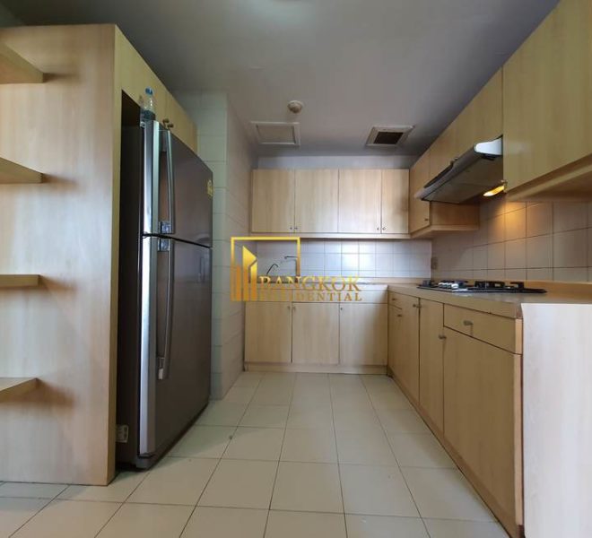 pet friendly 3 bed condo for rent President Park 13003 image-06