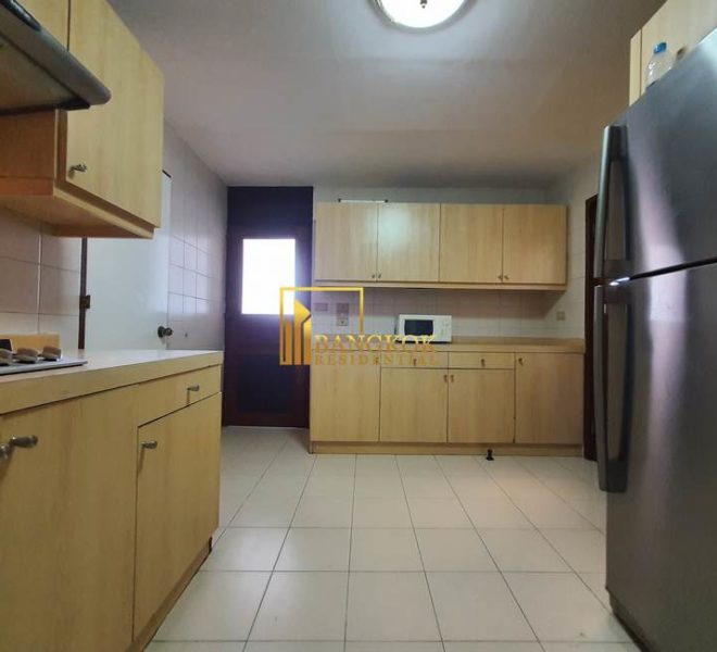 pet friendly 3 bed condo for rent President Park 13003 image-07