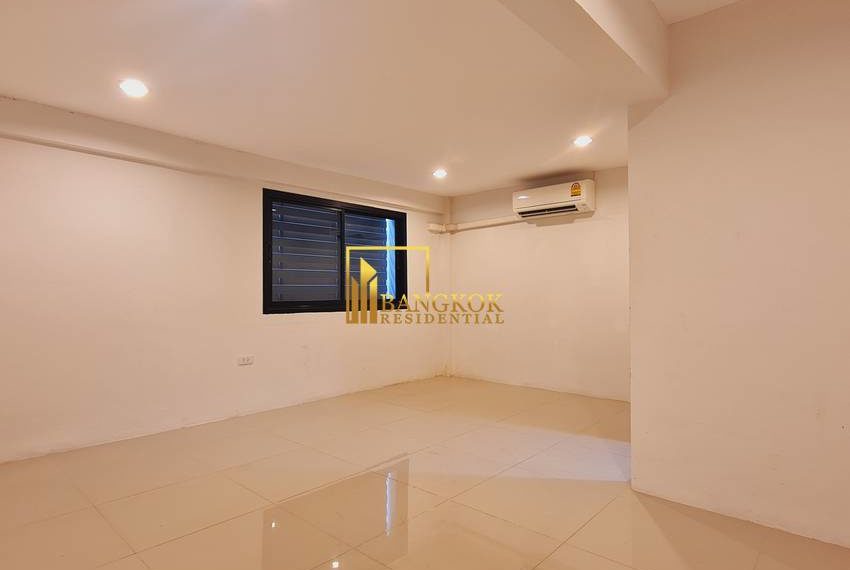 4 bed townhouse phrom phong 8803 image-12
