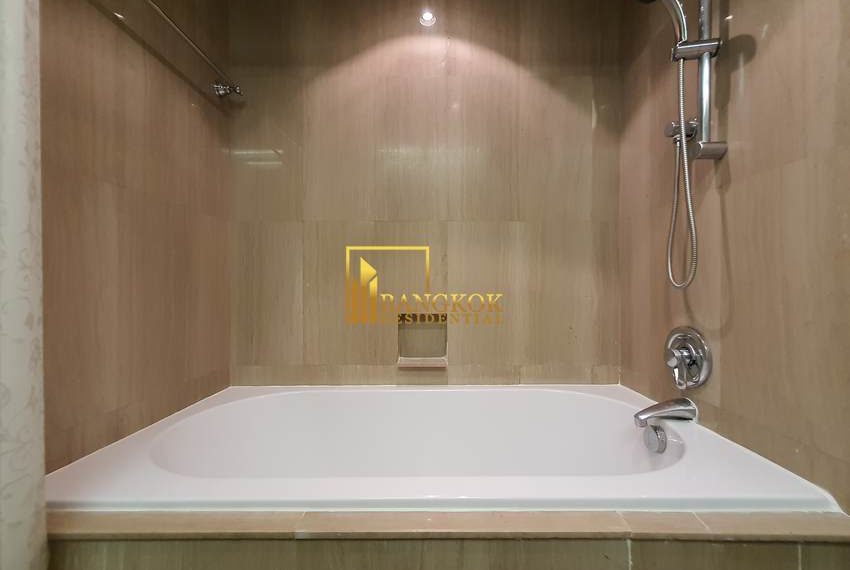 1 bedroom corner unit for rent Langsuan Ville 10732 image-15