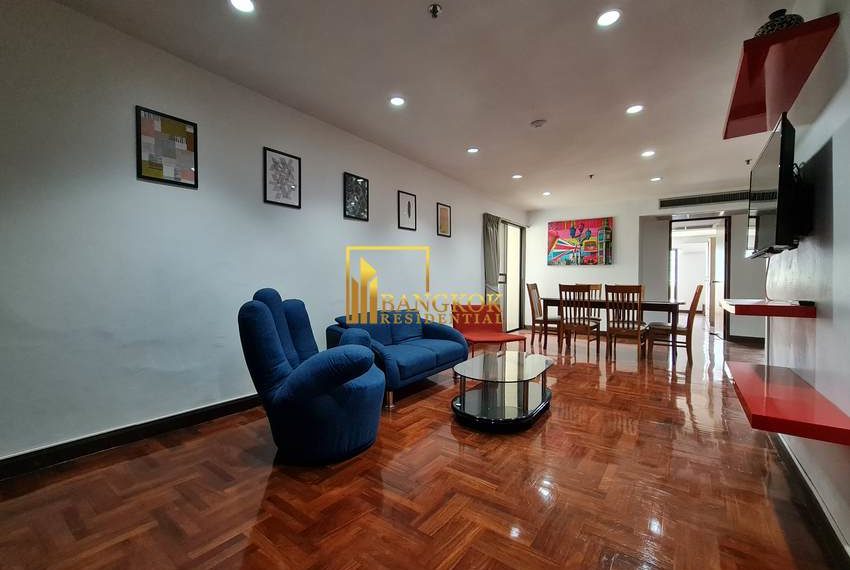 2 bed corner unit for rent sukhumvit 39 Baan Suanpetch 13324 image-01