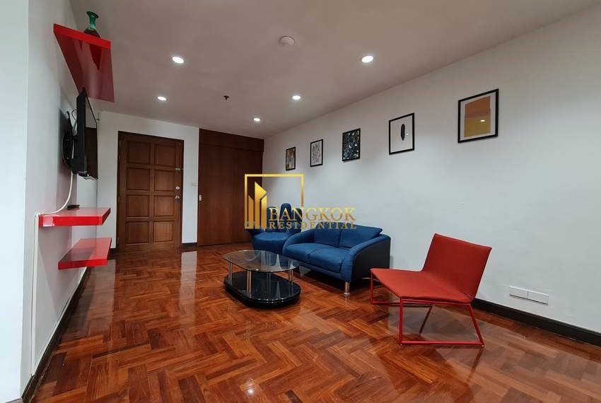 2 bed corner unit for rent sukhumvit 39 Baan Suanpetch 13324 image-03