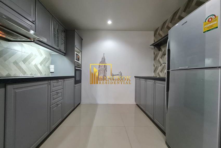 2 bed corner unit for rent sukhumvit 39 Baan Suanpetch 13324 image-05