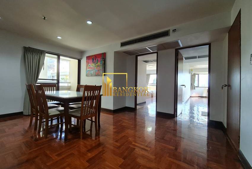 2 bed corner unit for rent sukhumvit 39 Baan Suanpetch 13324 image-08