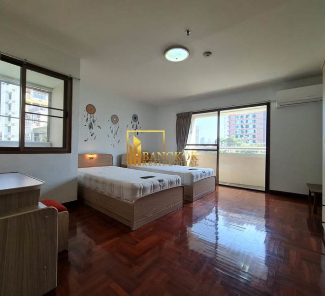 2 bed corner unit for rent sukhumvit 39 Baan Suanpetch 13324 image-10
