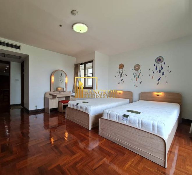 2 bed corner unit for rent sukhumvit 39 Baan Suanpetch 13324 image-11