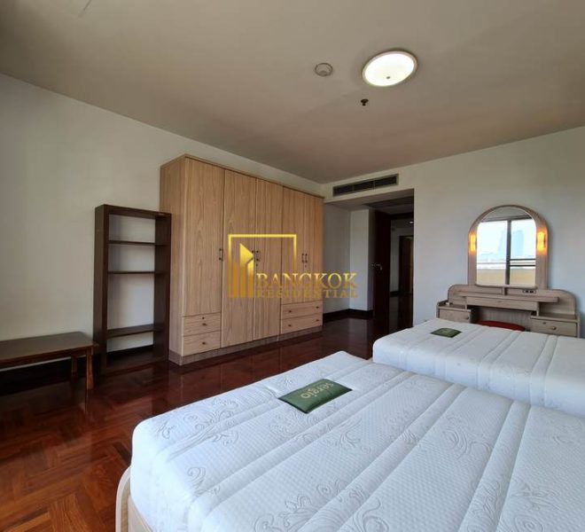 2 bed corner unit for rent sukhumvit 39 Baan Suanpetch 13324 image-12