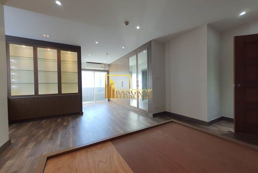 2 bed thonglor condo 55th Tower 11336 image-10