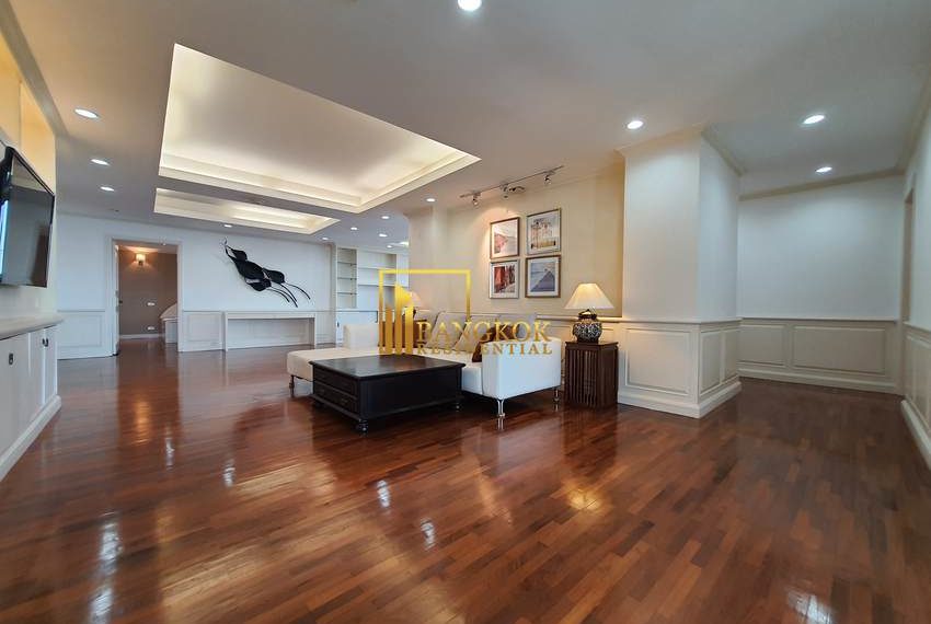 renovated 3 bed condo for rent President Park 13271 image-02