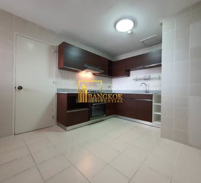 renovated 3 bed condo for rent President Park 13271 image-08
