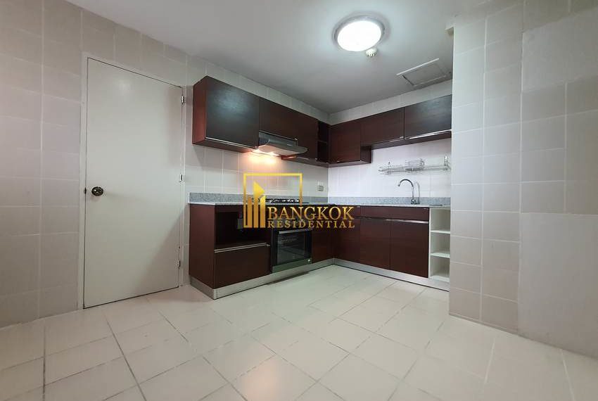 renovated 3 bed condo for rent President Park 13271 image-08