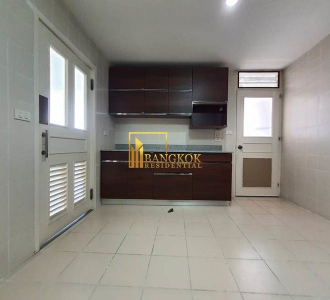 renovated 3 bed condo for rent President Park 13271 image-09