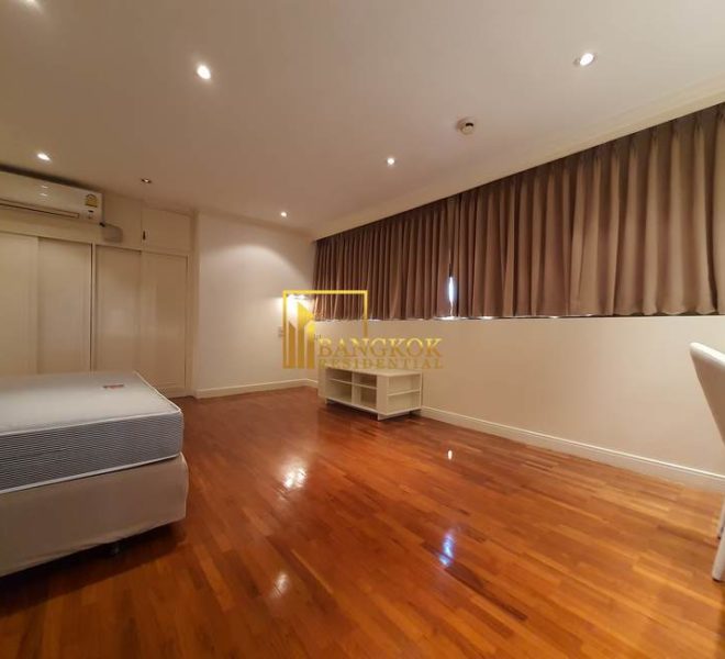 renovated 3 bed condo for rent President Park 13271 image-11