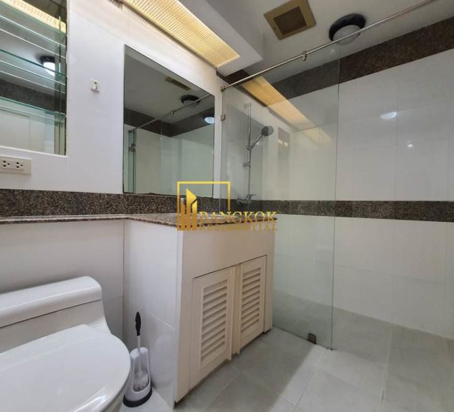 renovated 3 bed condo for rent President Park 13271 image-15