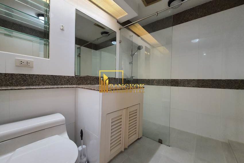 renovated 3 bed condo for rent President Park 13271 image-15