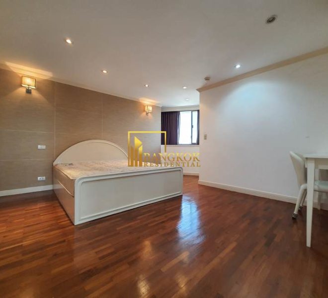renovated 3 bed condo for rent President Park 13271 image-16