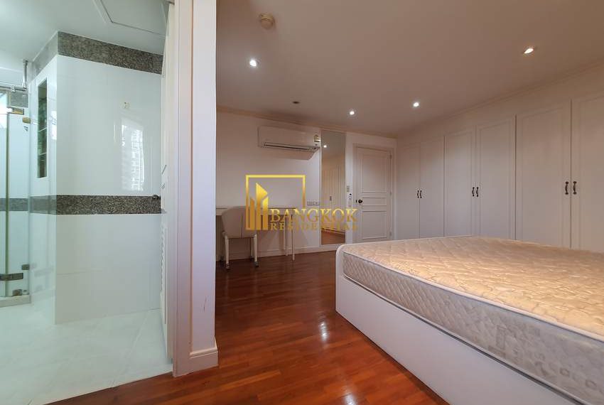 renovated 3 bed condo for rent President Park 13271 image-17