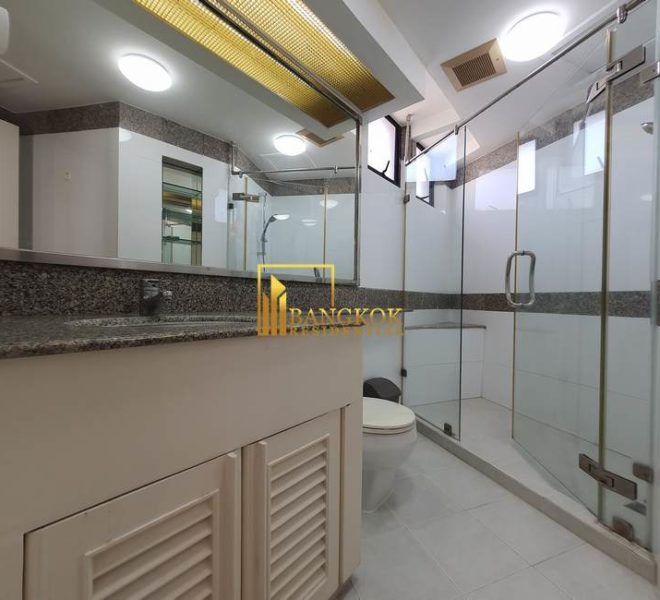 renovated 3 bed condo for rent President Park 13271 image-18