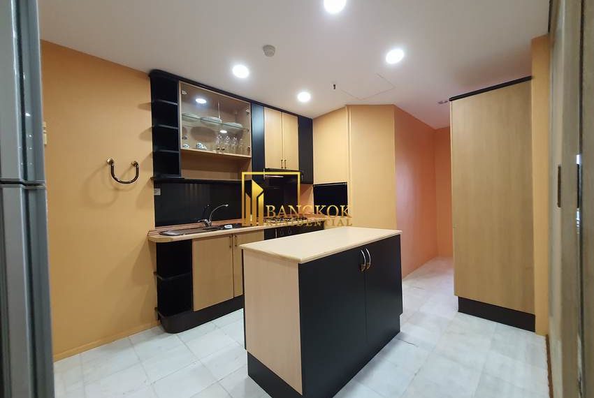 renovated 3 bed for rent thonglor 55th Tower 13305 image-04