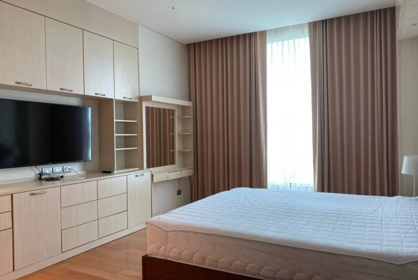 2 Bedroom Sindhorn Residence Langsuan 14410 Image-05