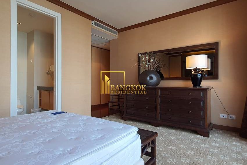 2 bed condo near bts phloen chit bts Athenee Residence 6330 image-10