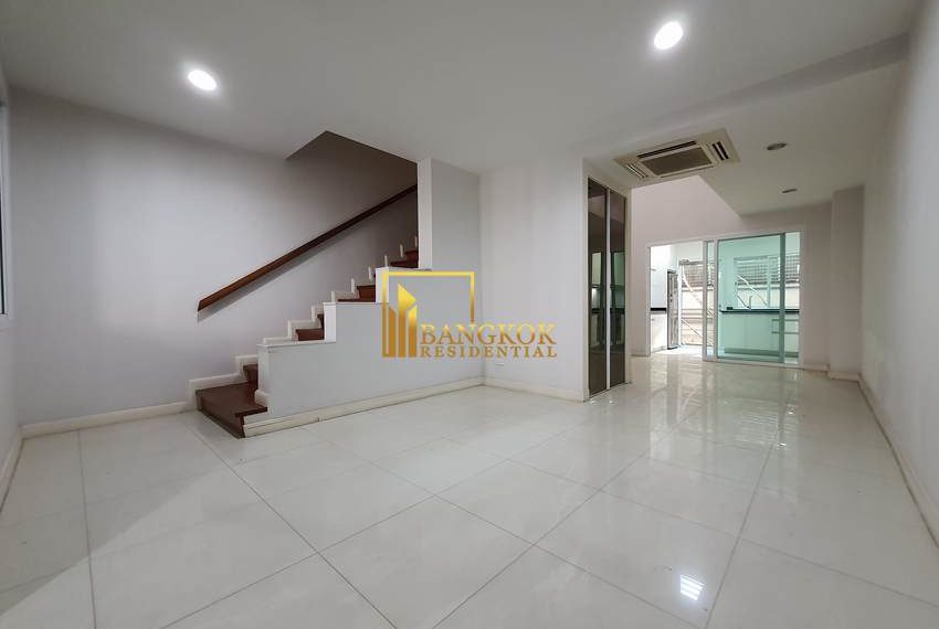 2 bed town home for rent asoke Inhome Luxury Residence 8813 image-02