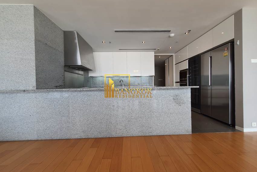 3 bed for rent sathorn The Met 13711 image-07