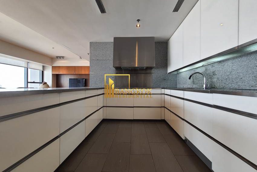 3 bed for rent sathorn The Met 13711 image-08