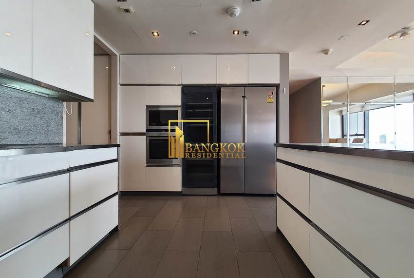 3 bed for rent sathorn The Met 13711 image-09