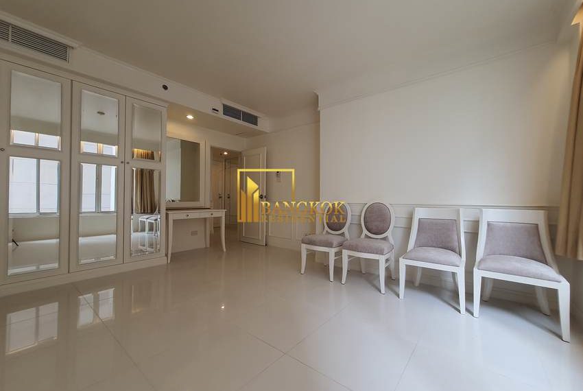 renovated 1 bed condo for rent chidlom Langsuan Ville 14377 image-11
