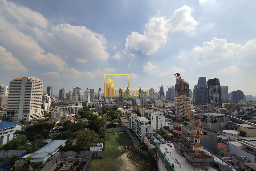 renovated 4 bed condo for rent sukhumvit 43 Acadamia Grand Tower 14433 image-08