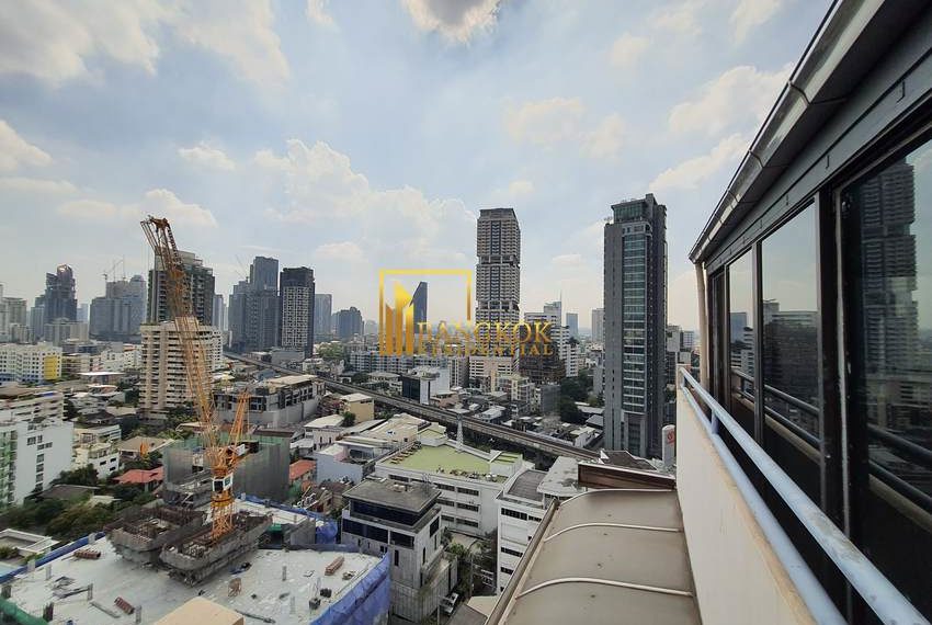 renovated 4 bed condo for rent sukhumvit 43 Acadamia Grand Tower 14433 image-10