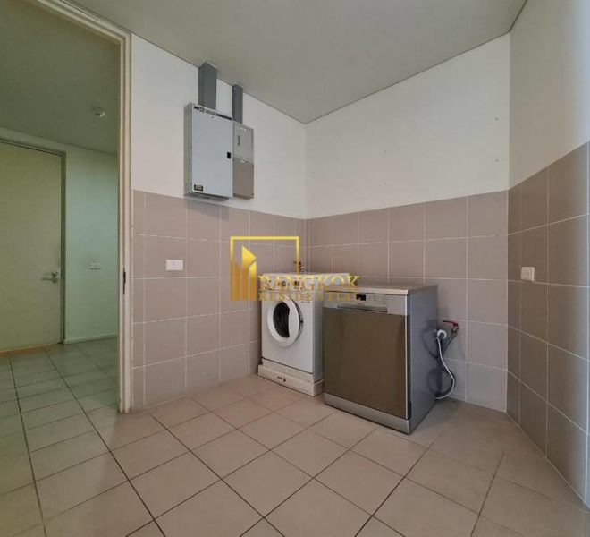 3 bed condo for rent in The Lakes Asoke 1699 image-12
