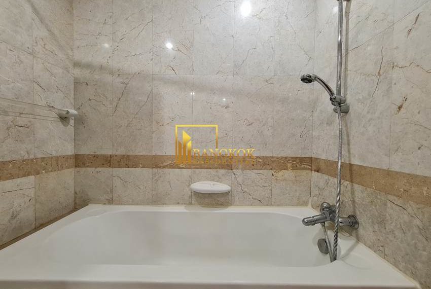 3 bed condo for rent near bts All Seasons Mansion 4167 image-18