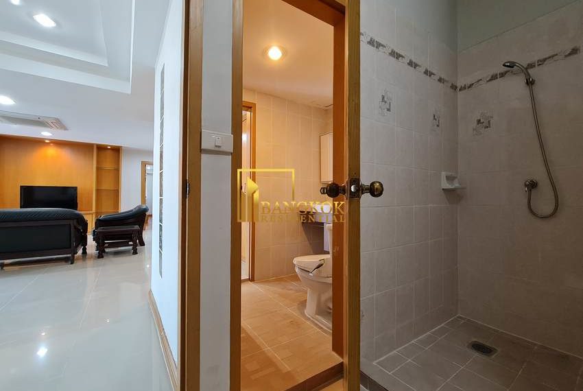 3 bed condo for rent sukhumvit 39 Royal Castle 9587 image-09