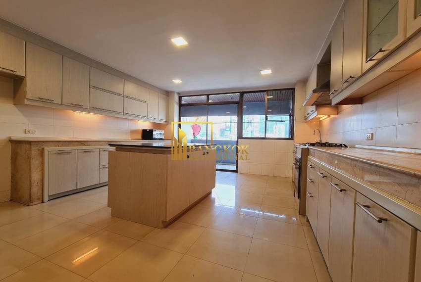 3 bed sukhumvit apartment Mitr Mansion 20319 image-09