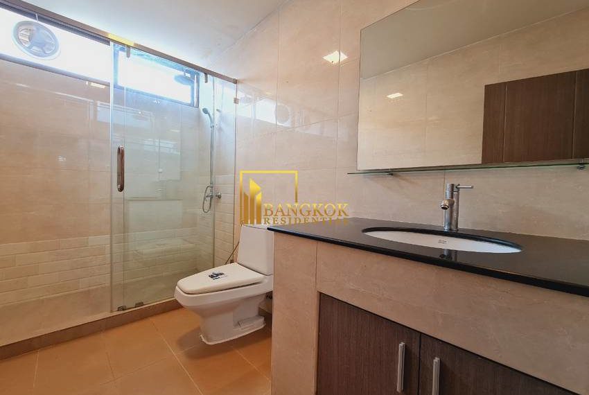 3 bed sukhumvit apartment Mitr Mansion 20319 image-23